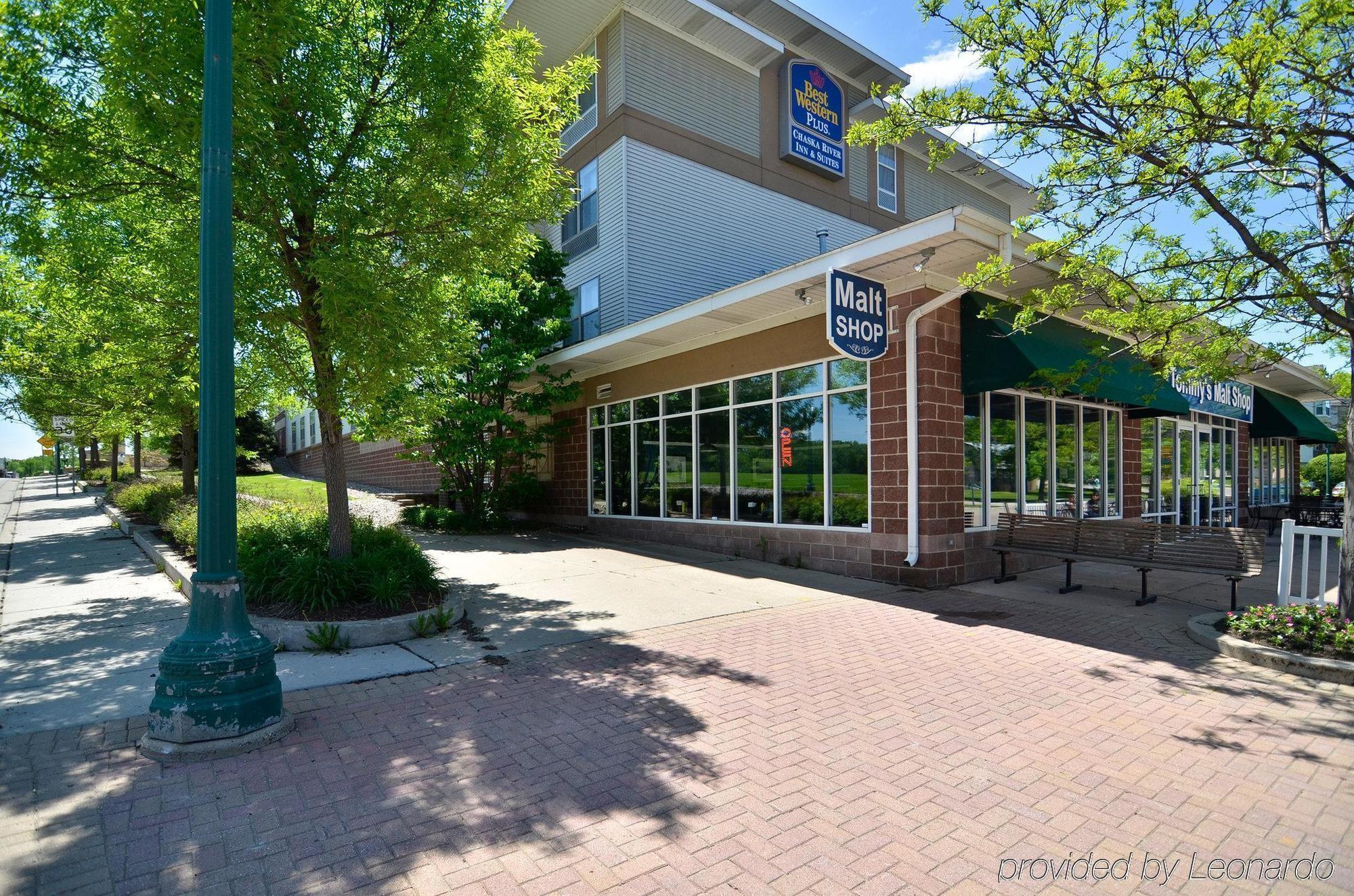 Norwood Inn And Suites Chaska ภายนอก รูปภาพ